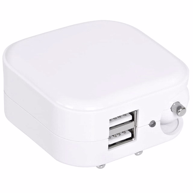 Адаптер с двумя USB-портами для зарядки от сети и от прикуривателя Адаптер с двумя USB-портами для зарядки от сети и от прикуривателя