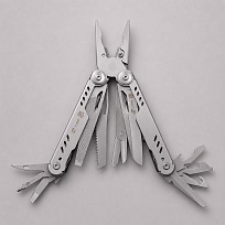 Мультитул Stinger, 110 х 27 мм, 21 функция, сталь, серебристый, в картонной коробке, в комплекте нейлоновый чехол
