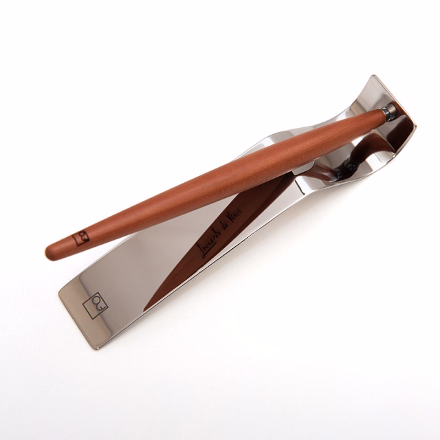 Шариковая ручка Pininfarina Piuma LEONARDO PEAR WOOD Шариковая ручка Pininfarina Piuma LEONARDO PEAR WOOD