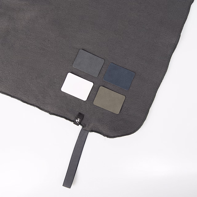 Плед дорожный флисовый Comfort Travel Blanket Warm, темно-серый, размер 152*127 см