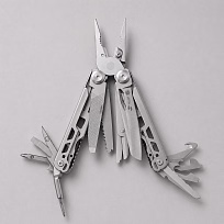 Мультитул Stinger, 110 х 22 мм, 22 функции, сталь, серебристый, в картонной коробке, в комплекте нейлоновый чехол