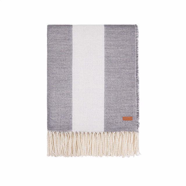 Плед VINGA Tella из Polylana® AWARE™, 230 г/м², 130х170 см Плед VINGA Tella из Polylana® AWARE™, 230 г/м², 130х170 см